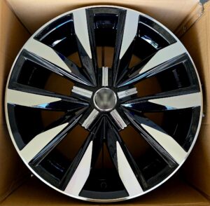 Alu felne 8x18 5x120 et 50 65.1